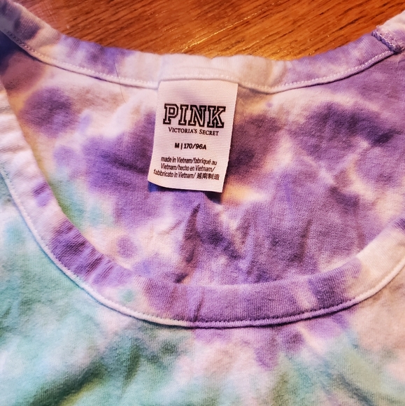 PINK Workout Tank - Picture 2 of 3